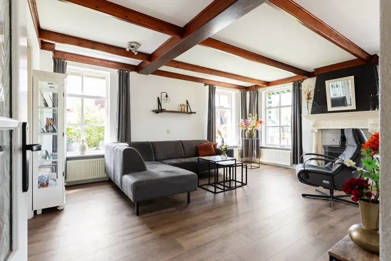 Buitenruimte van een zevenhuizen in Groningen