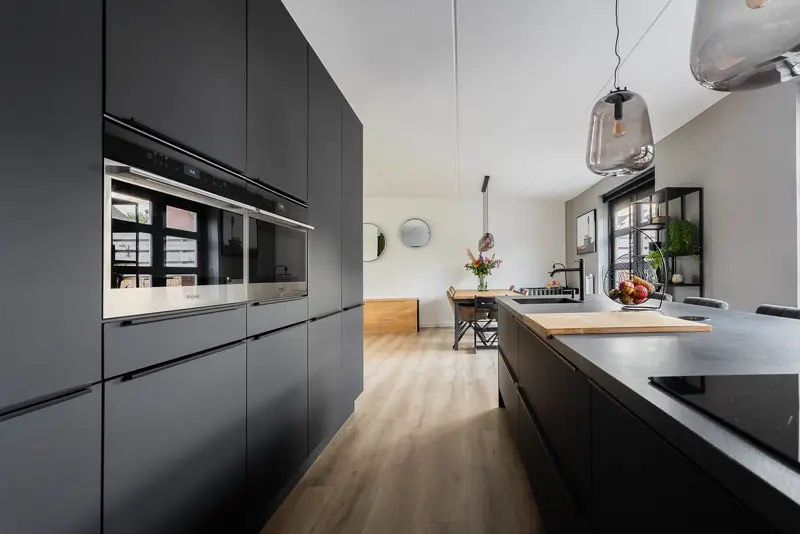 Keuken van een modern woonhuis in Groningen